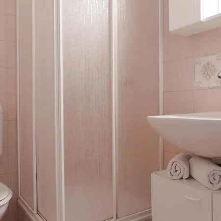 Апартаменты Gorgeous In With Wifi *